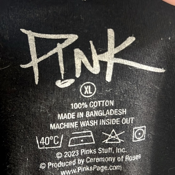 LIKE NEW! 🎹🎵🎤 2023 PINK CONCERT TSHIRT -ONLY WORN ONCE! Unisex XL Chest: 24” - Picture 5 of 5
